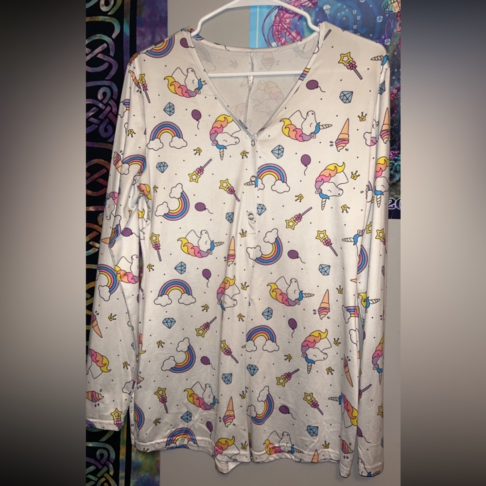 XL onesie type fit, super stretchy and comfy